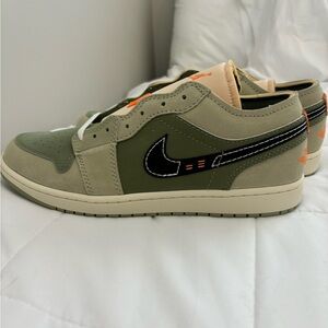 Jordan 1 SE Craft Low Light Olive